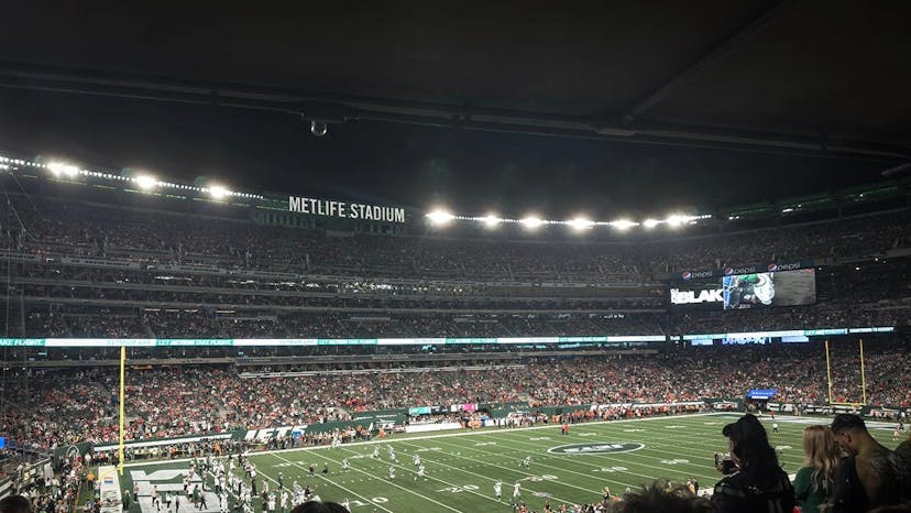 A Guide to Watching New York Jets Games at MetLife Stadium